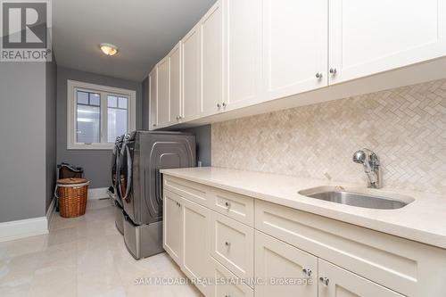 2513 Sharon Crescent, Mississauga (Erindale), ON - Indoor Photo Showing Laundry Room