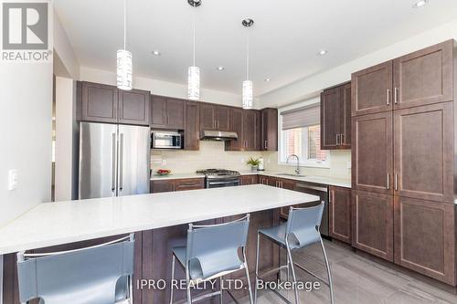 71 Little Britain Crescent, Brampton (Bram West), ON - Indoor Photo Showing Kitchen With Upgraded Kitchen