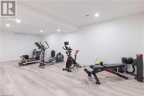 15 Fedorkow Lane, Niagara-On-The-Lake, ON - Indoor Photo Showing Gym Room