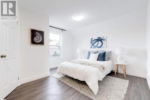 22 Francis Street, Hamilton, ON - Indoor Photo Showing Bedroom