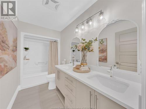 162 Whelan Drive, Amherstburg, ON - Indoor Photo Showing Bathroom