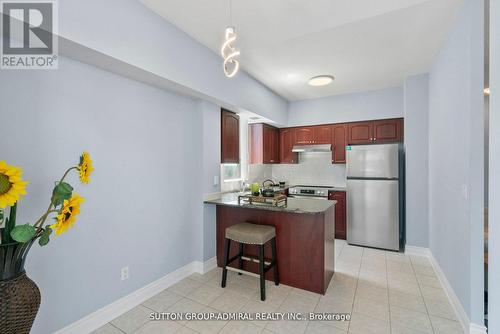 2102 - 509 Beecroft Road, Toronto (Willowdale West), ON - Indoor Photo Showing Kitchen