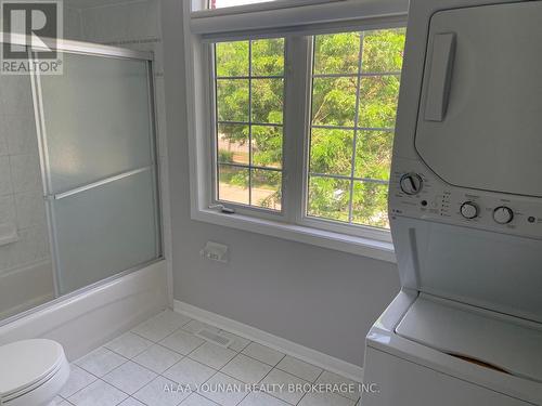 90 Laurelhurst Crescent, Vaughan (Vellore Village), ON - Indoor Photo Showing Laundry Room