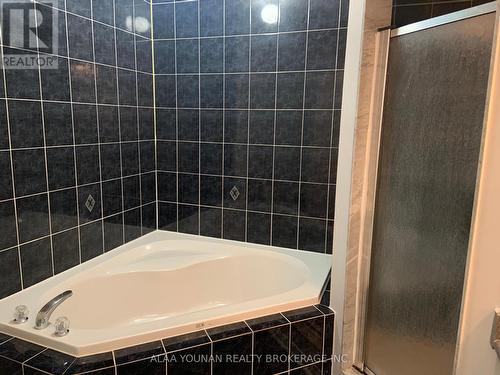 90 Laurelhurst Crescent, Vaughan (Vellore Village), ON - Indoor Photo Showing Bathroom