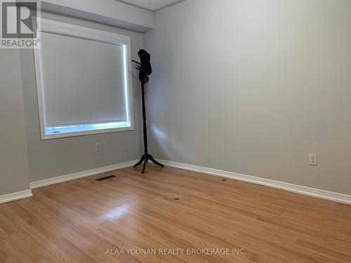 90 Laurelhurst Crescent, Vaughan (Vellore Village), ON - Indoor Photo Showing Other Room