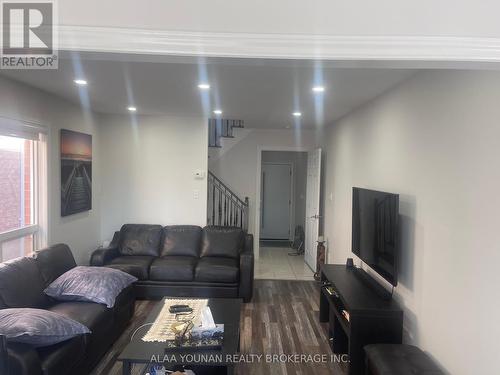 90 Laurelhurst Crescent, Vaughan (Vellore Village), ON - Indoor Photo Showing Living Room