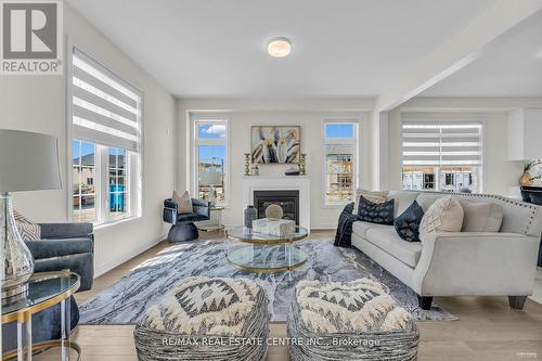 40 Sandhill Crescent, Adjala-Tosorontio (Colgan), ON - Indoor Photo Showing Living Room With Fireplace