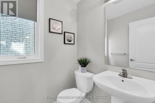 104 Kirby Avenue, Collingwood, ON - Indoor Photo Showing Bathroom