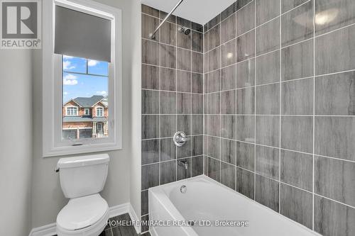 104 Kirby Avenue, Collingwood, ON - Indoor Photo Showing Bathroom