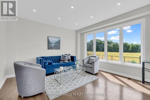 104 Kirby Avenue, Collingwood, ON - Indoor Photo Showing Living Room