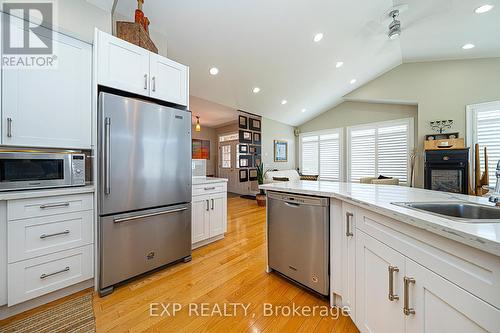 2884 Sunnydale Lane, Ramara (Brechin), ON - Indoor Photo Showing Kitchen