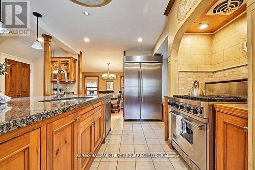 1733 Dufferin Street, Whitby (Port Whitby), ON - Indoor Photo Showing Kitchen