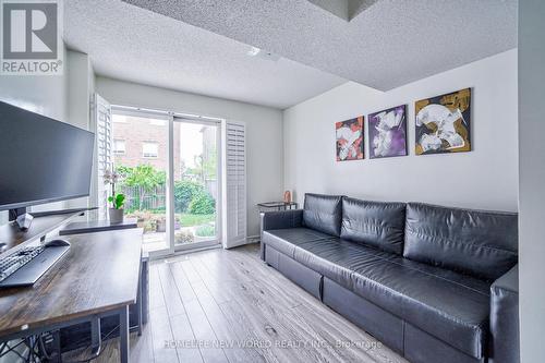 46 - 7155 Magistrate Terrace, Mississauga (Meadowvale Village), ON - Indoor Photo Showing Living Room