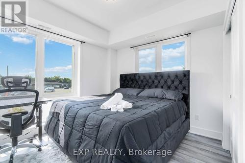 312 - 6065 Mcleod Road N, Niagara Falls, ON - Indoor Photo Showing Bedroom