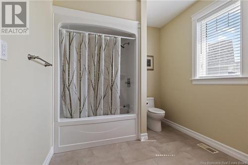 47 Louis-Arthur Court, Dieppe, NB - Indoor Photo Showing Bathroom