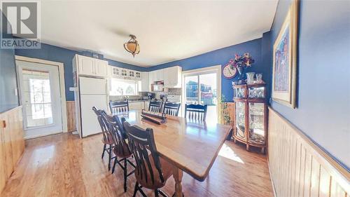 58 Franks Road E, Mindemoya, ON - Indoor Photo Showing Dining Room