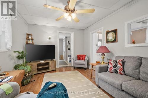 2 Dean Drive, Brighton, ON - Indoor Photo Showing Living Room