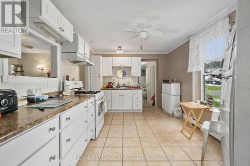 2 Dean Drive, Brighton, ON - Indoor Photo Showing Kitchen