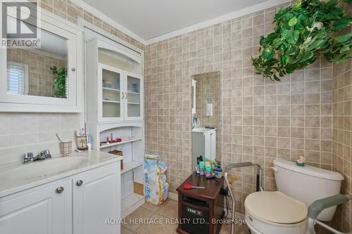 2 Dean Drive, Brighton, ON - Indoor Photo Showing Bathroom