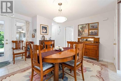 5700 Blackwell Sideroad Unit# 52, Sarnia, ON - Indoor Photo Showing Dining Room