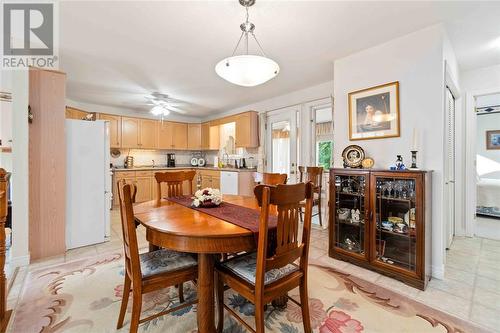 5700 Blackwell Sideroad Unit# 52, Sarnia, ON - Indoor Photo Showing Dining Room