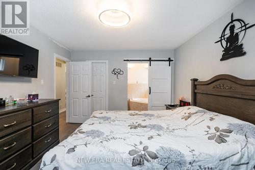 134 Andrew Street, Clarington (Newcastle), ON - Indoor Photo Showing Bedroom