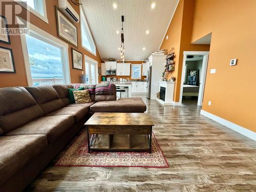 75 Main Street, Lewisporte, NL - Indoor Photo Showing Living Room