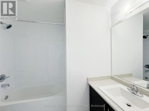 1826 Donald Cousens Parkway, Markham (Cornell), ON - Indoor Photo Showing Bathroom