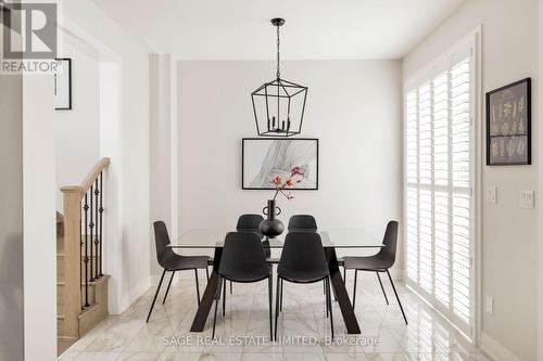 312 Silk Twist Drive, East Gwillimbury, ON - Indoor Photo Showing Dining Room