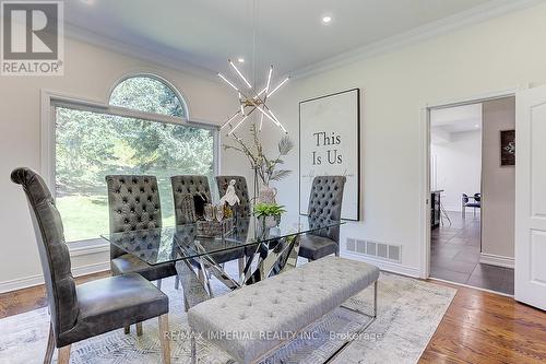 32 Stonegate Street, Whitchurch-Stouffville, ON - Indoor Photo Showing Dining Room