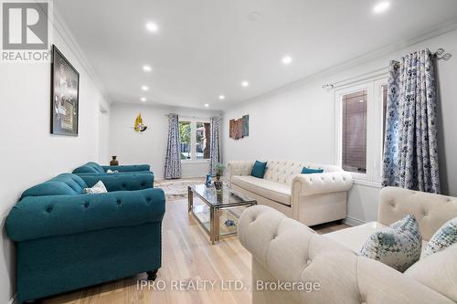 3335 Dovetail Mews, Mississauga (Erin Mills), ON - Indoor Photo Showing Living Room