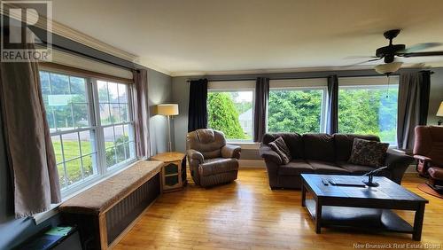 2591 Westfield Road, Saint John, NB - Indoor Photo Showing Living Room