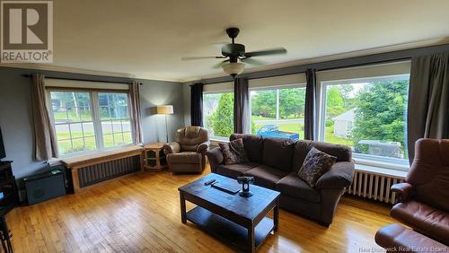 2591 Westfield Road, Saint John, NB - Indoor Photo Showing Living Room