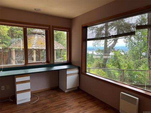 989 Pat Burns Ave, Gabriola Island, BC 