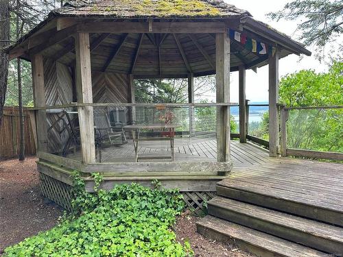 989 Pat Burns Ave, Gabriola Island, BC 