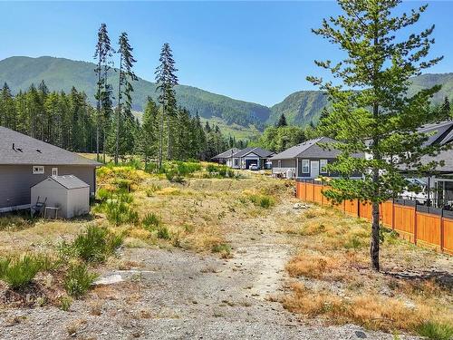 144 Edgewood Dr, Lake Cowichan, BC 