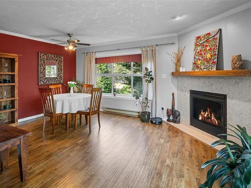 301-1361 Hillside Ave, Victoria, BC - Indoor With Fireplace