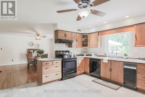 140 Louisa Street, Kawartha Lakes (Fenelon Falls), ON - Indoor Photo Showing Kitchen