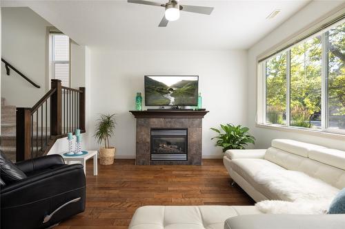 2-6900 Marshall Road, Vernon, BC - Indoor Photo Showing Living Room With Fireplace