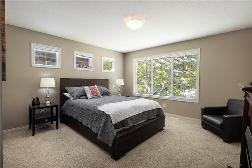 2-6900 Marshall Road, Vernon, BC - Indoor Photo Showing Bedroom