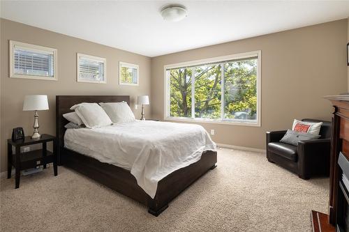 2-6900 Marshall Road, Vernon, BC - Indoor Photo Showing Bedroom