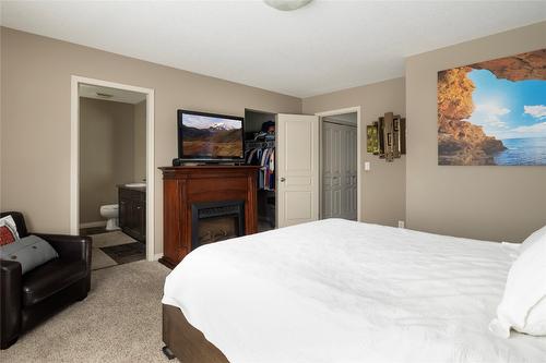 2-6900 Marshall Road, Vernon, BC - Indoor Photo Showing Bedroom