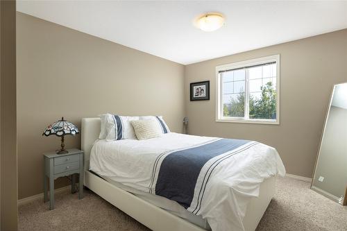 2-6900 Marshall Road, Vernon, BC - Indoor Photo Showing Bedroom