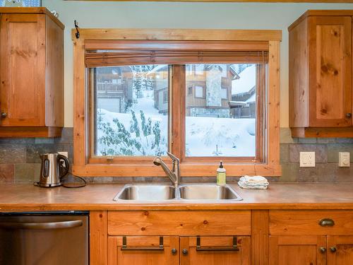 105 Forest Lane, Big White, BC - Indoor Photo Showing Kitchen With Double Sink