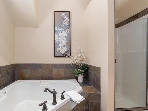 105 Forest Lane, Big White, BC - Indoor Photo Showing Bathroom