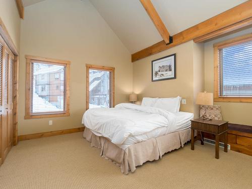 105 Forest Lane, Big White, BC - Indoor Photo Showing Bedroom