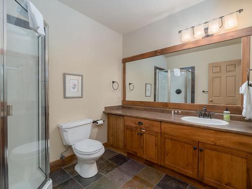 105 Forest Lane, Big White, BC - Indoor Photo Showing Bathroom