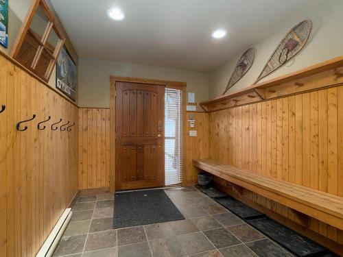 105 Forest Lane, Big White, BC - Indoor Photo Showing Other Room