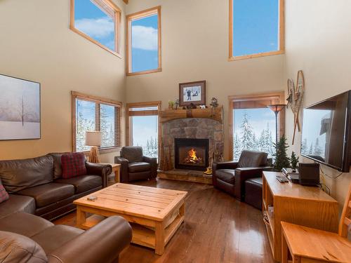 105 Forest Lane, Big White, BC - Indoor Photo Showing Living Room With Fireplace