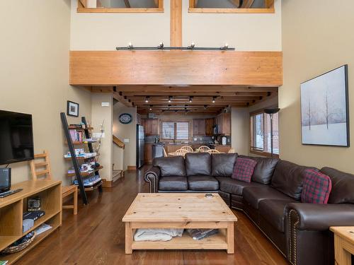 105 Forest Lane, Big White, BC - Indoor Photo Showing Living Room